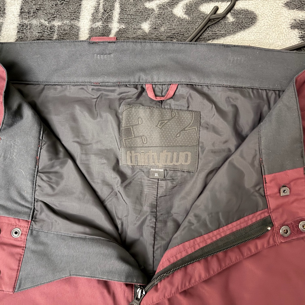 Thirtytwo Men's Burgundy Snowboard Pants